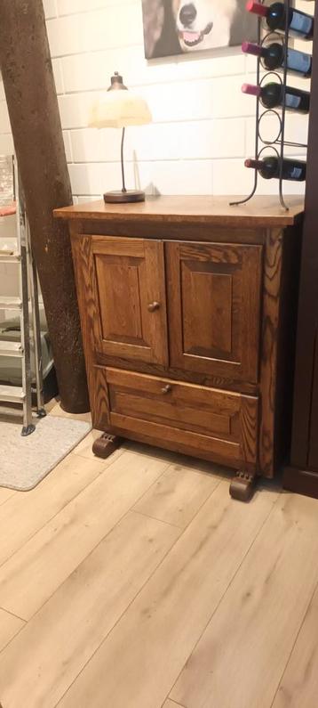 Massieve eikenhouten kast. beschikbaar voor biedingen