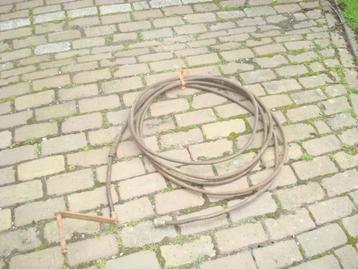 Heel oude metalen ontstopper beschikbaar voor biedingen
