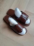DAMES SLIPPERS MAAT 39 NIEUW KLEUR BRUIN, Ophalen of Verzenden, Nieuw, Bruin