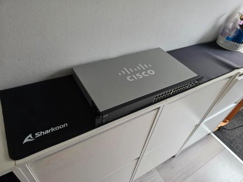 Cisco SG300  28p  Gigabit switch PoE, Computers en Software, Netwerk switches, Zo goed als nieuw, Ophalen of Verzenden