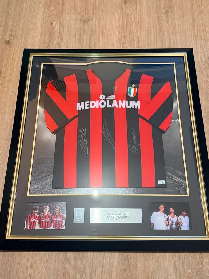 Gesigneerd AC Milan shirt Van Basten, Rijkaard, Gullit, Verzamelen, Sportartikelen en Voetbal, Zo goed als nieuw, Shirt, Buitenlandse clubs