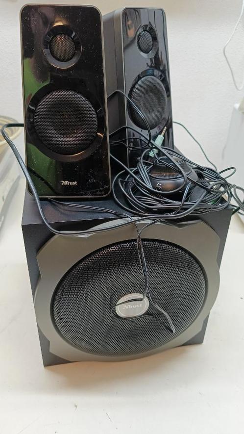Trust surround 2.1 speaker system 19019-02 met eco-mode, Computers en Software, Pc speakers, Gebruikt, Audiokanaal 2.1, Ophalen of Verzenden