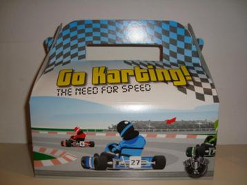 kidsbox met toys  beschikbaar voor biedingen