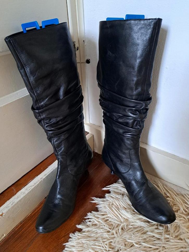 Zwarte kalfsleren hoge laarzen, Dick Boons, mt.39, Kleding | Dames, Schoenen, Zo goed als nieuw, Hoge laarzen, Zwart, Ophalen of Verzenden