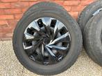 Winterset VW golf 15 inch staal met wieldoppen, Auto diversen, Wieldoppen, Ophalen of Verzenden, Zo goed als nieuw