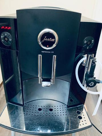 Prachtige Jura C9 OTC met een premium servicebeurt beschikbaar voor biedingen