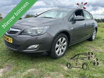 Opel Astra 1.7 CDTi S/S Edition NAVI AIRCO CRUISE LEES TEKST beschikbaar voor biedingen