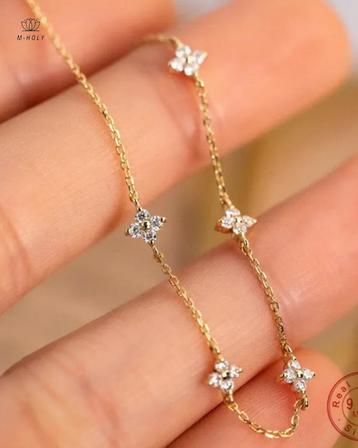 Gold Shiny Zircon Flower Bracelet