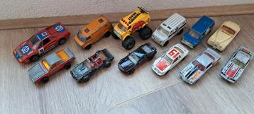 Diverse auto's en busjes (in één koop) beschikbaar voor biedingen