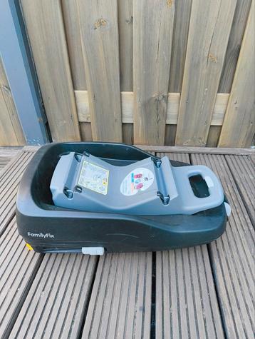 Maxi Cosi Familyfix Isofix met ligstand (2x) beschikbaar voor biedingen