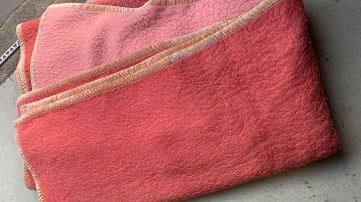 Zware,dikke zuiver wollen deken,bedsprei,230x210, Huis en Inrichting, Woonaccessoires | Plaids en Woondekens, Gebruikt, Ophalen of Verzenden