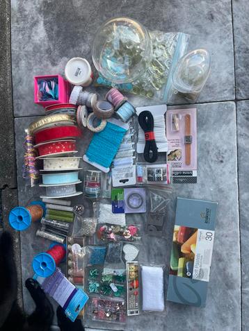 Groot knutselpakket - Diverse materialen beschikbaar voor biedingen