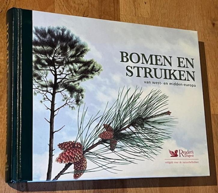 R.D. Veldgids. Bomen en struiken West- en Midden-Europa.1983, Boeken, Natuur, Zo goed als nieuw, Bloemen, Planten en Bomen, Ophalen of Verzenden