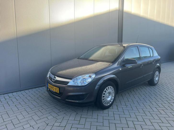 Opel Astra 1.4 Selection Koppakking is DEFECT, Auto's, Opel, Te koop, Astra, Airbags, Airconditioning, Centrale vergrendeling