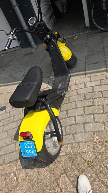 Electrische Snor scooter met 2 accu's beschikbaar voor biedingen