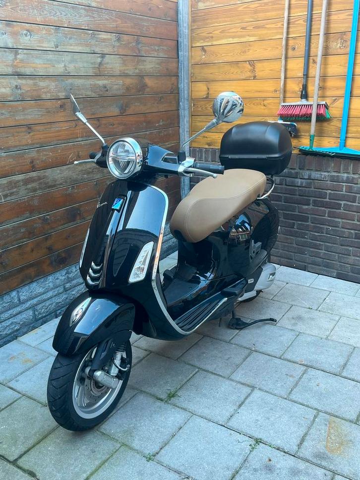Vespa Primavera 125 - met windscherm !, Fietsen en Brommers, Scooters | Vespa, Zo goed als nieuw, Overige modellen, Maximaal 45 km/u