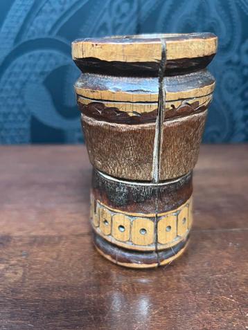 Chunam paan kalkpasta opbergdoos beschikbaar voor biedingen