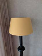 2 okergele lampenkappen, Huis en Inrichting, Ophalen, Zo goed als nieuw