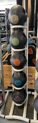 5 x reebok grip ballen 6-10 kg incl bal rek, Ophalen, Gebruikt, Reebok, Fitnessbal