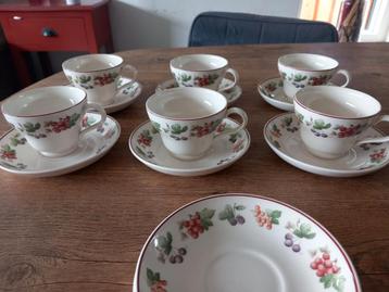 Wedgwood provence koffiekop en schotel beschikbaar voor biedingen