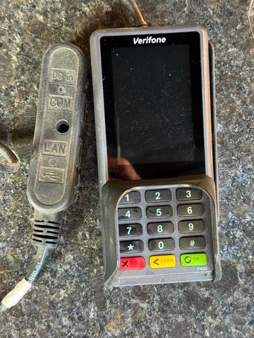 Verifone P400 pinapparaat met kabel beschikbaar voor biedingen