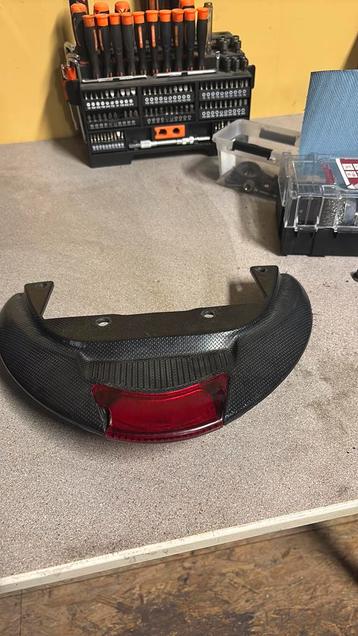 Originele spoiler met achterlicht voor piaggio zip beschikbaar voor biedingen