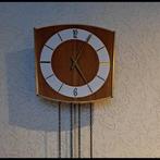 Vintage klok bruin met slinger en 2 koperen gewichten, Ophalen