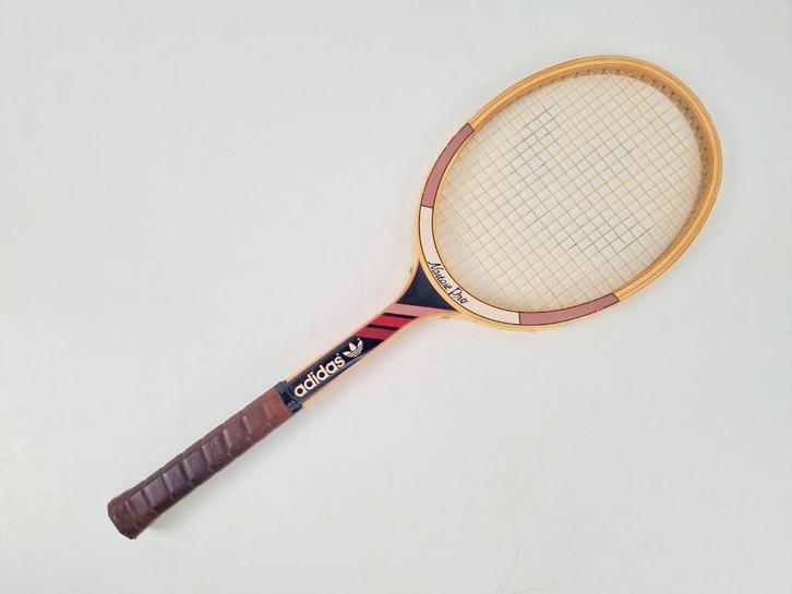 Vintage hout tennisracket Adidas Ilie Nastase Pro ’70 racket, Sport en Fitness, Tennis, Zo goed als nieuw, Racket, Adidas, Ophalen of Verzenden