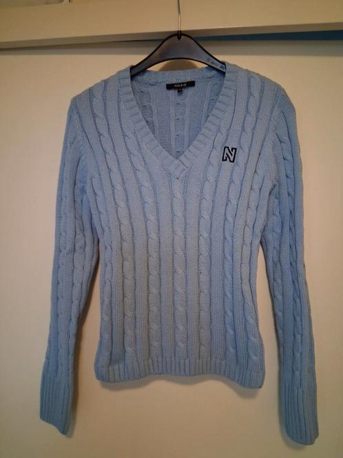 Prachtige, splinternieuwe trui van NIKKIE (maat 36), Kleding | Dames, Truien en Vesten, Nieuw, Maat 36 (S), Blauw, Ophalen of Verzenden