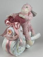Luiertaart motor luiermotor meisje aap roze, Ophalen of Verzenden, Nieuw, Kraamcadeau