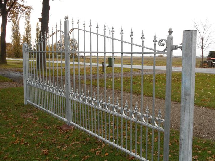 NIEUWE sierlijke zware inrijpoort,gegalvaniseerd  4.20 mtr., Tuin en Terras, Tuinhekken en Hekwerk, Nieuw, Sierhekwerk, IJzer