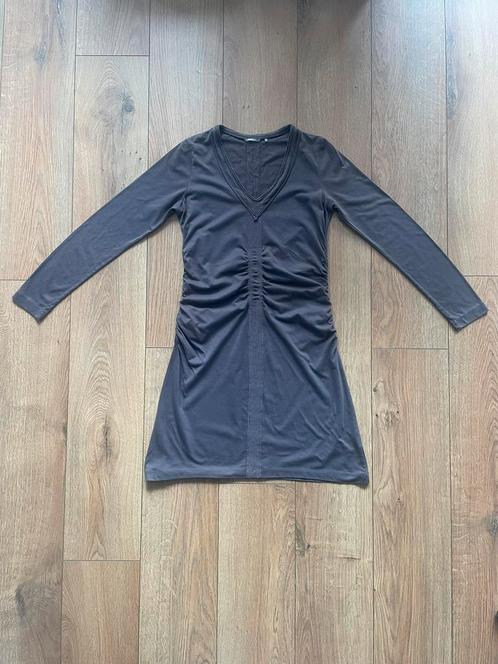 Sandwich leuk taupekleurig jurkje maat M, Kleding | Dames, Jurken, Gedragen, Maat 38/40 (M), Overige kleuren, Boven de knie, Ophalen of Verzenden