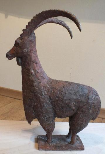 bronzen steenbok gesigneerd beschikbaar voor biedingen