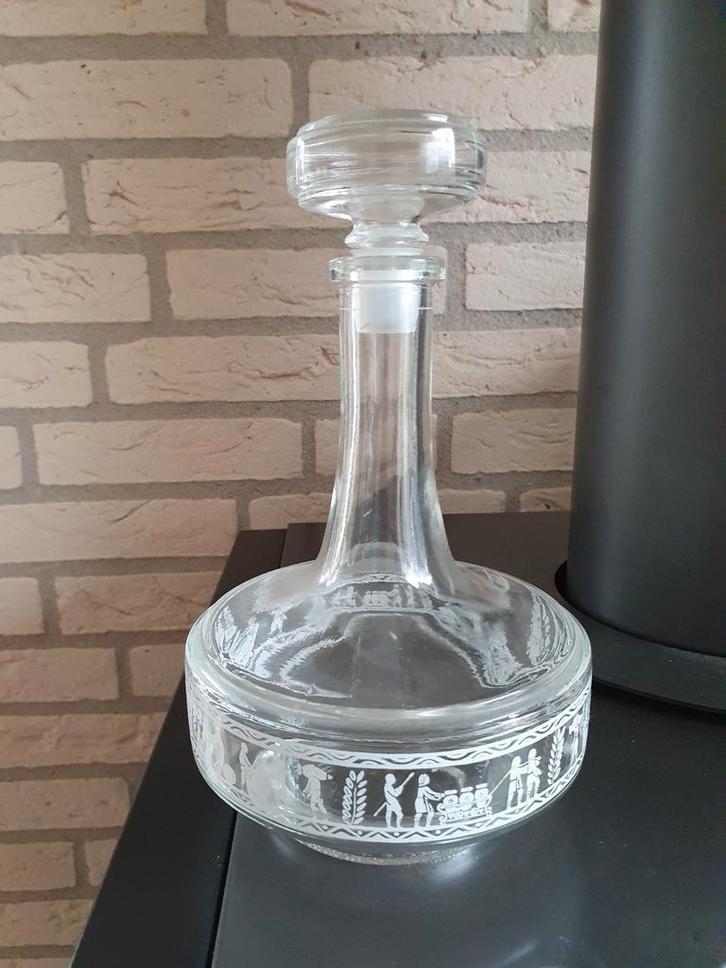 KARAF  Glas met in matwit bewerkte rand . Oud!, Antiek en Kunst, Antiek | Glas en Kristal, Ophalen of Verzenden