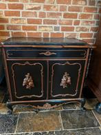 Antieke kast dressoir met houtwerk, Antiek en Kunst, Ophalen of Verzenden