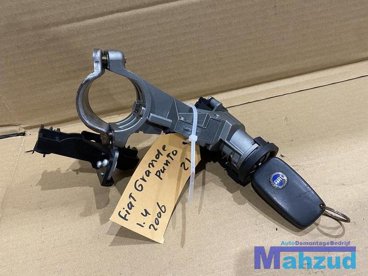 FIAT GRANDE EVO PUNTO Contactslot met sleutel 2005-2012, Auto-onderdelen, Carrosserie en Plaatwerk, Fiat, Gebruikt, Ophalen of Verzenden