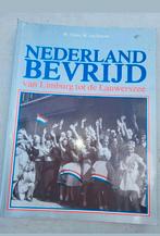 Nederland Bevrijd: Van Limburg tot de Lauwerszee, Ophalen of Verzenden, W. Trees / R. van Soeren, Overige onderwerpen, Tweede Wereldoorlog