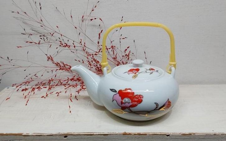 Porseleinen Japans theepotje, Antiek en Kunst, Antiek | Porselein, Ophalen of Verzenden