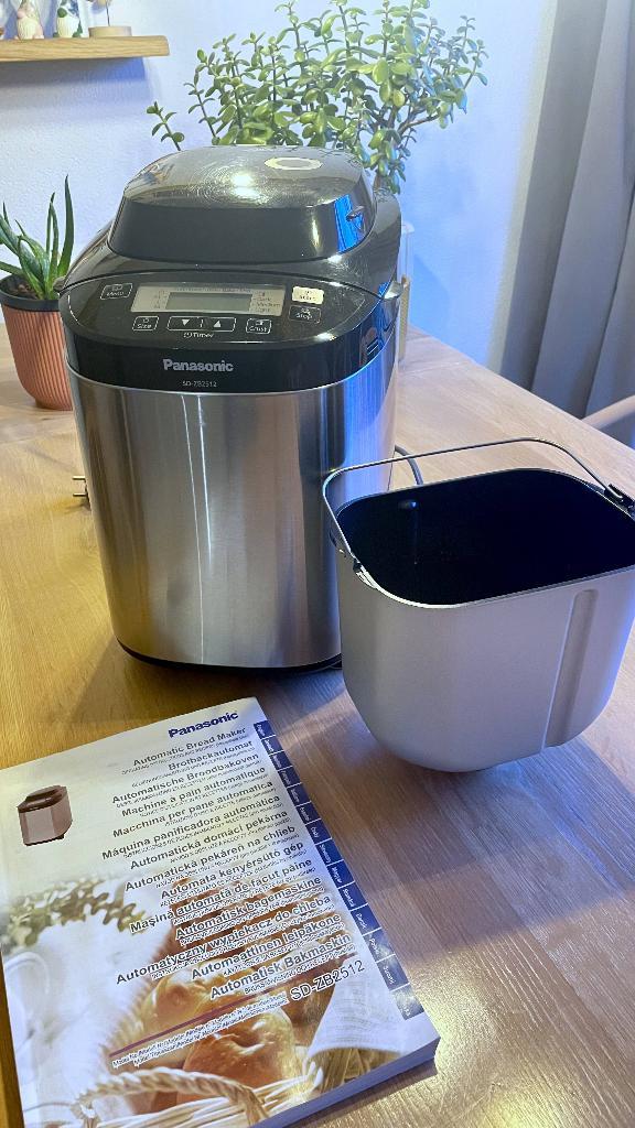 Panasonic Broodbakmachine, Witgoed en Apparatuur, Broodbakmachines, Zo goed als nieuw, Met timer, 400 tot 800 gram deeg, Meer dan 10 programma's