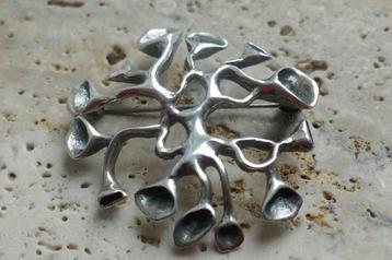 Hanu Ikonen -  zilveren design broche uit Finland beschikbaar voor biedingen