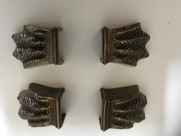 Te koop 4 koperen berenklauwen beschikbaar voor biedingen