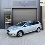 Ford Focus Wagon 125pk Titanium CLIMA | NAVI | STUURVERWARMI, Gebruikt, Zwart, Origineel Nederlands, Handgeschakeld