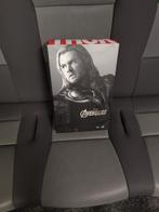 Hot Toys Thor Avengers, Verzamelen, Film en Tv, Ophalen of Verzenden, Actiefiguur of Pop, Zo goed als nieuw