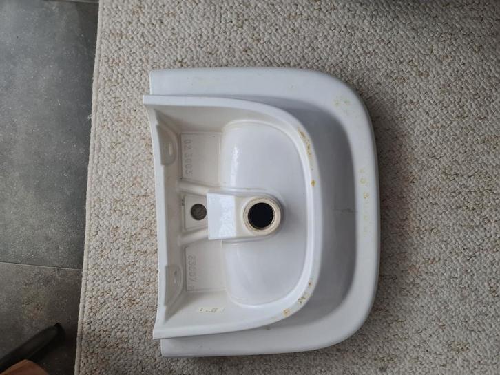 Wastafel - Gebruikt, Doe-het-zelf en Verbouw, Sanitair, Gebruikt, Wastafel, Steen, Ophalen