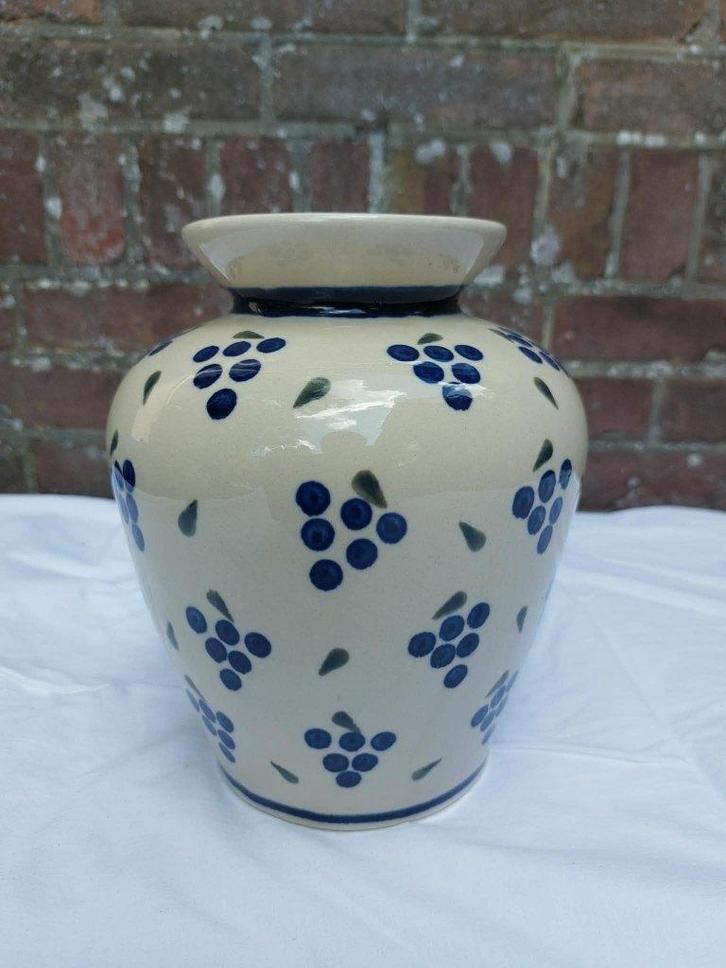 Bunzlau vaas blauwe druiven grote maat., Huis en Inrichting, Woonaccessoires | Vazen, Zo goed als nieuw, Overige kleuren, Minder dan 50 cm