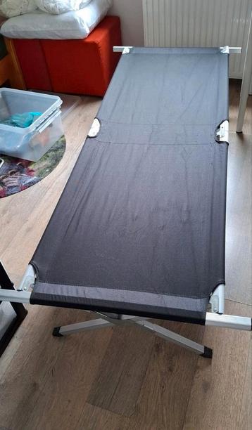 Stevig lichtgewicht veldbed/campingbed 188x63x40 beschikbaar voor biedingen