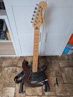 Squire Standard Stratocaster met tas (t.e.a.b.), Muziek en Instrumenten, Snaarinstrumenten | Gitaren | Elektrisch, Met versterker