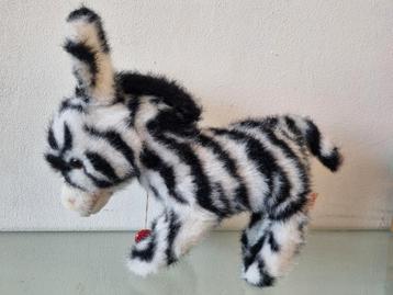 Orig, TRUDI, ZEBRA, L38H34 cm, Tag/Label, Levensecht, Inwst! beschikbaar voor biedingen