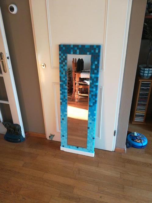 Moderne spiegel met steentjes inleg, Huis en Inrichting, Woonaccessoires | Spiegels, Nieuw, Minder dan 50 cm, Rechthoekig, Ophalen of Verzenden