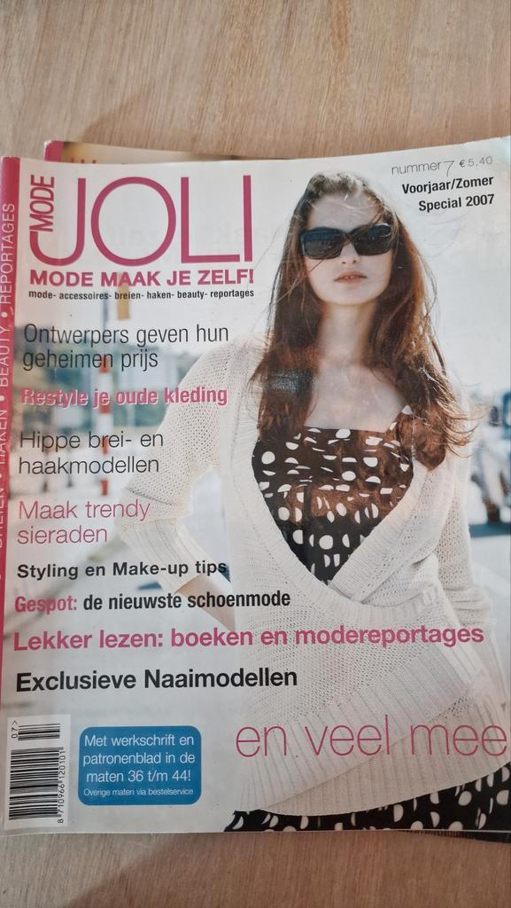 Joli Modeblad 2007 - Zelfmaak Mode, Hobby en Vrije tijd, Kledingpatronen, Zo goed als nieuw, Vrouw, Overige merken, Ophalen of Verzenden